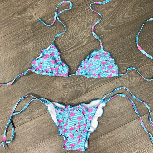 brazilian bikini scrunch